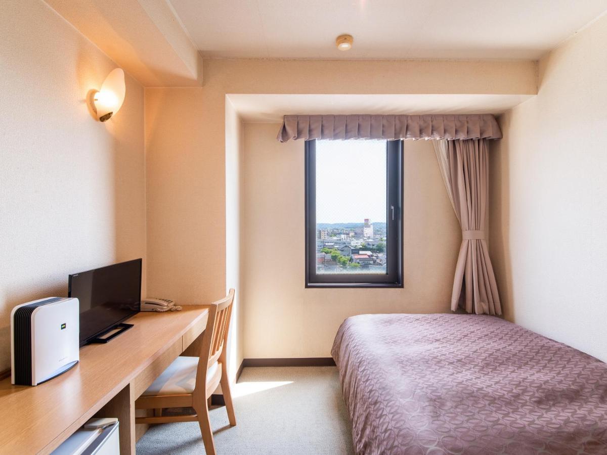 Hotel Primrose Saito Luaran gambar