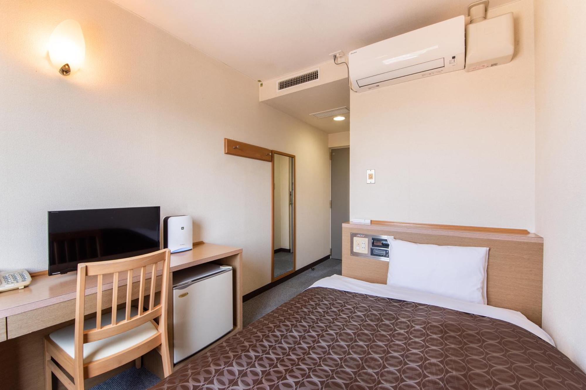Hotel Primrose Saito Luaran gambar