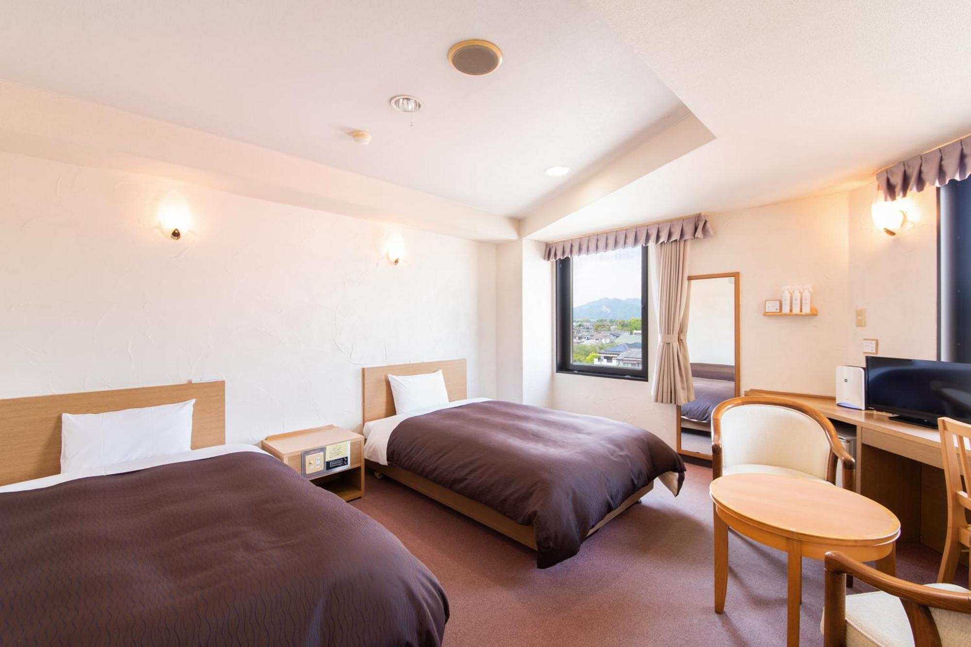 Hotel Primrose Saito Luaran gambar